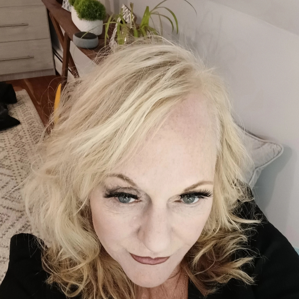 Meet your Posher, Wendy